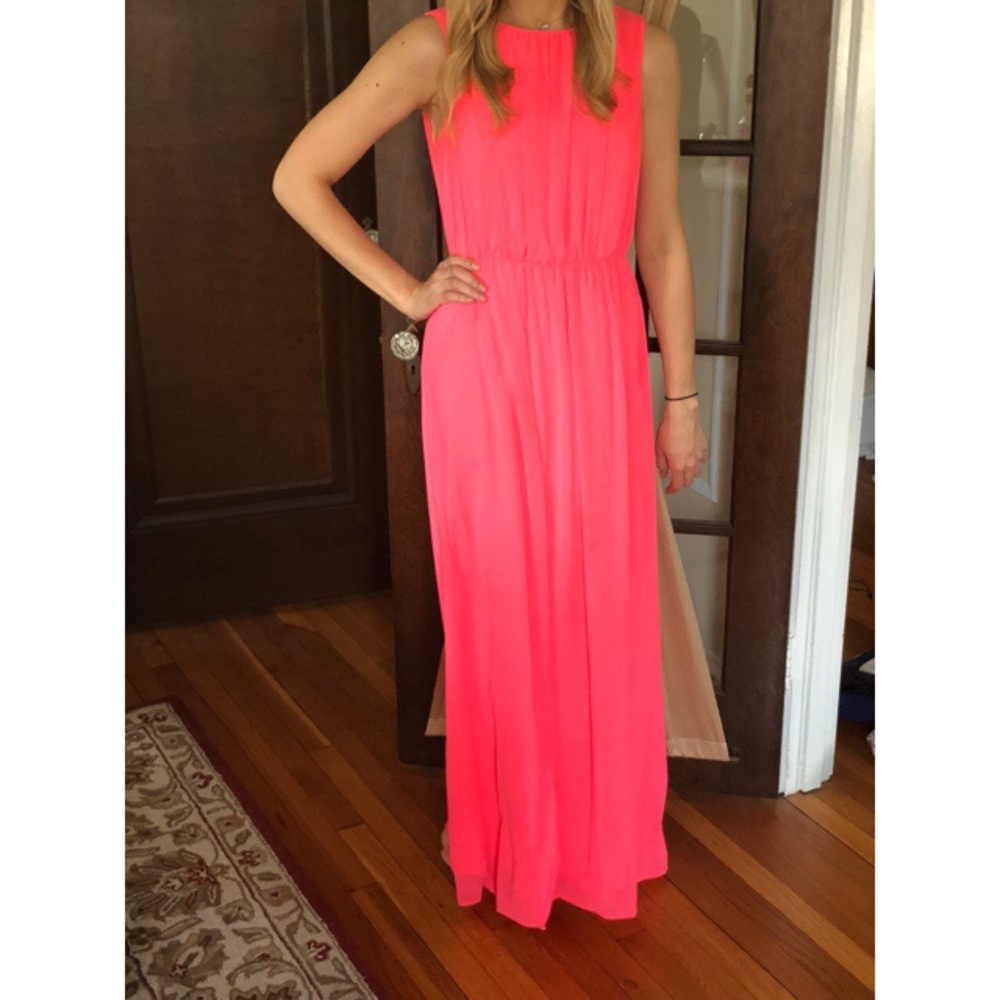 🌸Gianni Bini Floor-Length Hot Pink Gown 🌸